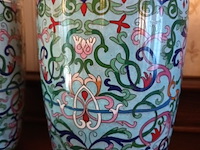 Lot 50 - koppel chinese vazen - afbeelding 2 van  5