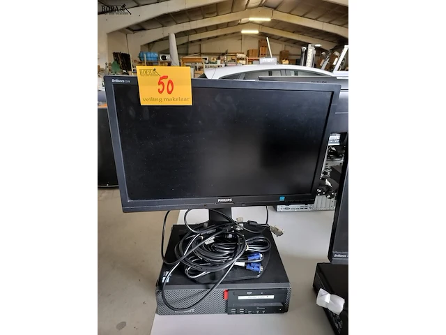 Lot 50 - lenovo thinkcentre computer - afbeelding 1 van  1