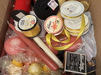 Lot 50 - lot kaarsen - inpaklint - afbeelding 2 van  4