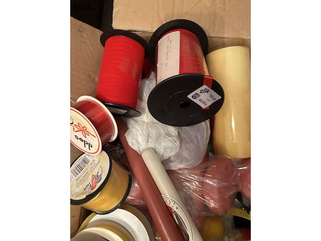 Lot 50 - lot kaarsen - inpaklint - afbeelding 4 van  4