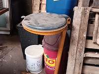 Lot 50 - lot vuilnisbakken - afbeelding 1 van  2