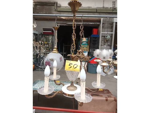 Lot 50 - luster - afbeelding 1 van  5