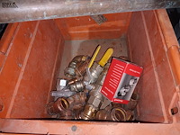 Lot 50 - materiaal voor sanitair - afbeelding 2 van  4