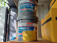 Lot 50 - soudal polymeerpasta - 2 emmers - afbeelding 1 van  2