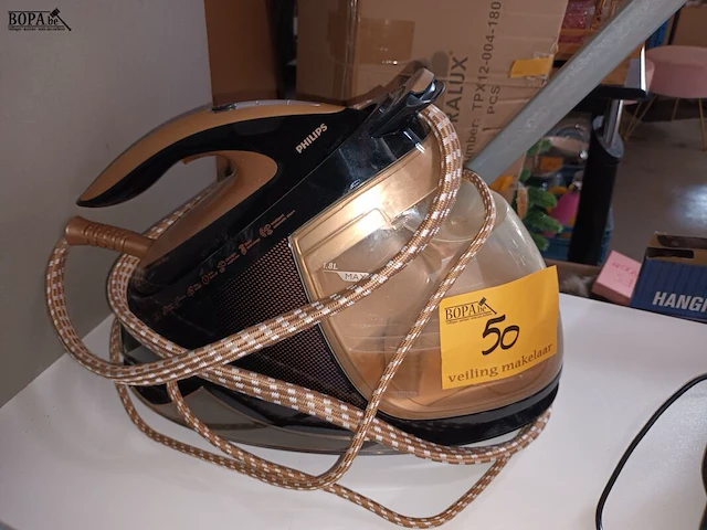 Lot 50 - stoomstrijkijzer philips - afbeelding 1 van  4