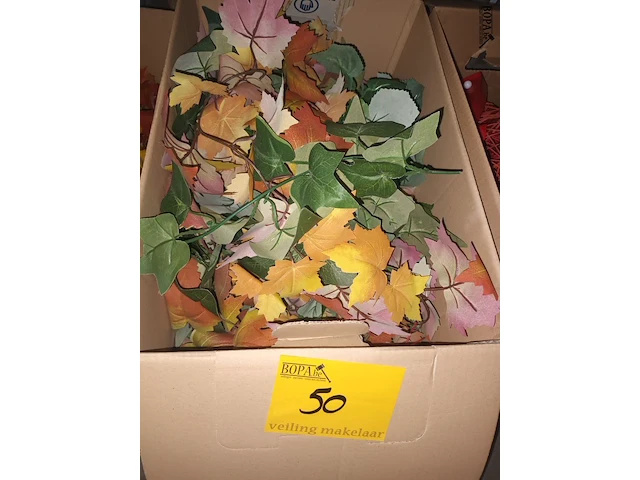 Lot 50 - valentijn- en herfstdecoratie. 3 dozen - afbeelding 3 van  4