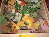 Lot 50 - valentijn- en herfstdecoratie. 3 dozen - afbeelding 3 van  4