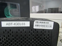 Lot 500 - pc met toebehoren - afbeelding 2 van  2