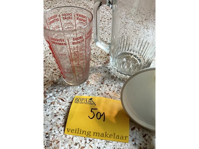 Lot 501 - glazen kannen en trechters, 6 stuks - afbeelding 2 van  2