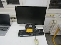 Lot 502 - pc met toebehoren - afbeelding 1 van  3