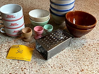 Lot 503 - kommen 12 stuks/dopjes rasp 3 stuks - afbeelding 1 van  3