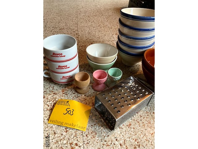 Lot 503 - kommen 12 stuks/dopjes rasp 3 stuks - afbeelding 2 van  3