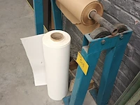 Lot 503 - papierrol houder met rollen papier - afbeelding 2 van  4