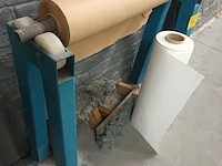 Lot 503 - papierrol houder met rollen papier - afbeelding 4 van  4