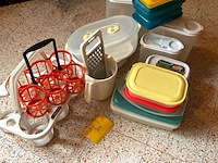 Lot 504 - set plastieken bewaardozen, 14 stuks - afbeelding 1 van  3