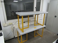 Lot 504 - werktafel. 2 stuks - afbeelding 1 van  1