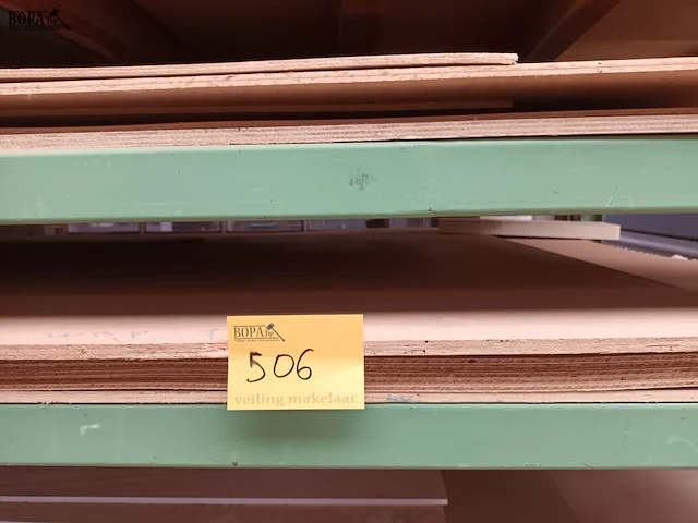 Lot 506 - lot panelen. inhoud rek - afbeelding 4 van  4