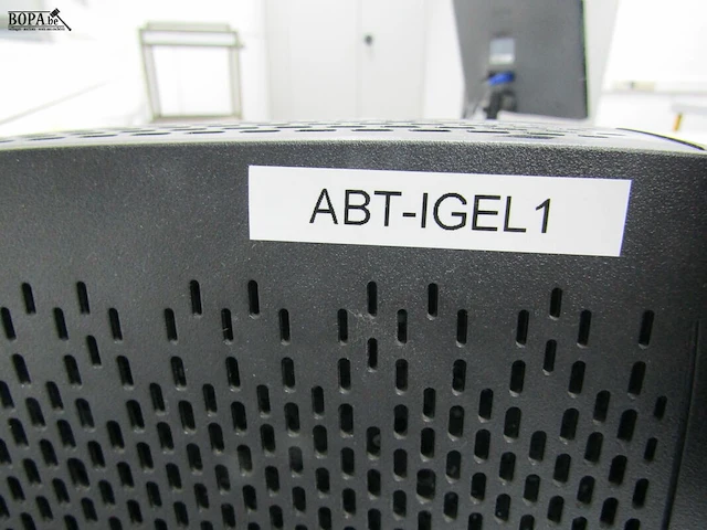 Lot 506 - pc met toebehoren - afbeelding 3 van  4