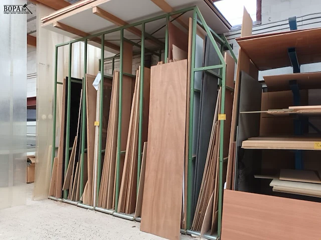 Lot 507 - metalen rek voor panelen - afbeelding 1 van  3