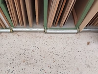 Lot 507 - metalen rek voor panelen - afbeelding 3 van  3