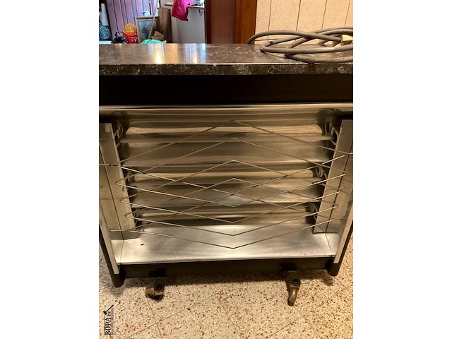 Lot 508 - verwarmingsradiator electrisch - afbeelding 3 van  5