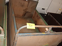 Lot 51 - fabriekskar - afbeelding 1 van  3