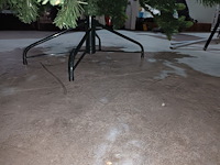 Lot 51 - kerstboom op voet - afbeelding 4 van  4