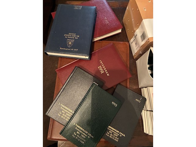 Lot 51 - lot papier en boekjes, bureaugerief - afbeelding 2 van  2