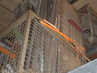 Lot 51 - metalen buizenstelling - afbeelding 2 van  2