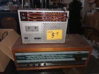 Lot 51 - oude radio’s. 2 stuks - afbeelding 1 van  6