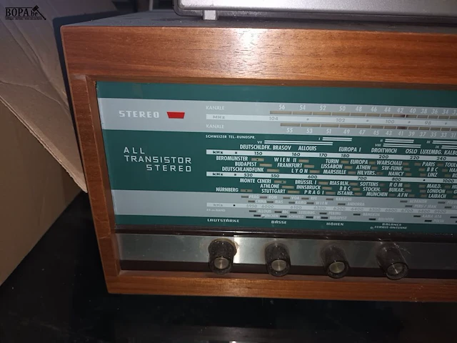 Lot 51 - oude radio’s. 2 stuks - afbeelding 5 van  6
