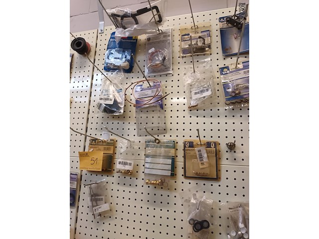 Lot 51 - wisselstukken en joints - afbeelding 3 van  7