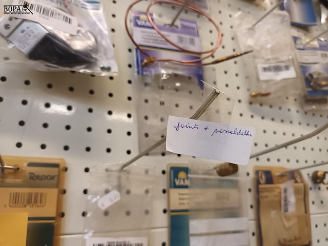 Lot 51 - wisselstukken en joints - afbeelding 4 van  7