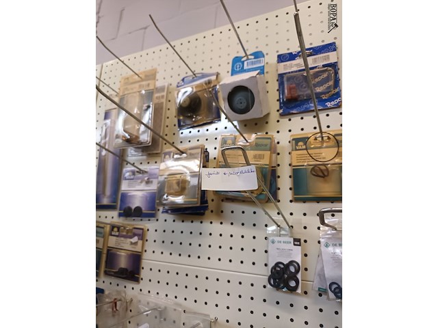 Lot 51 - wisselstukken en joints - afbeelding 6 van  7