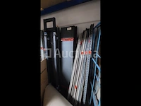 Lot 51 meter lopende stevige metalen rekken - afbeelding 14 van  32