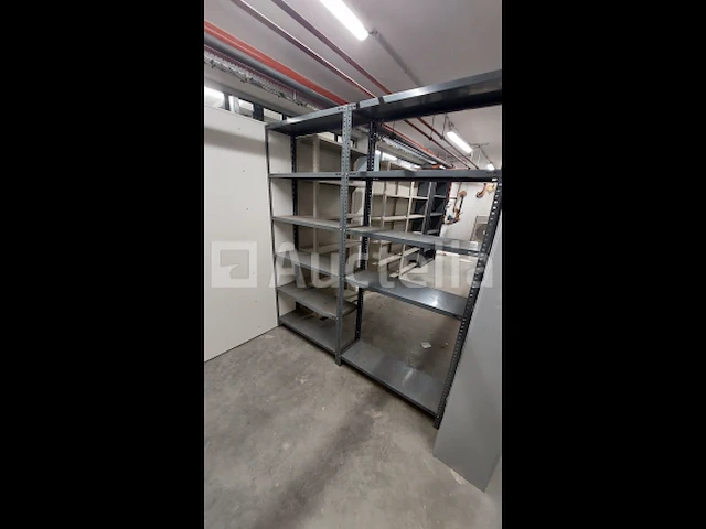 Lot 51 meter lopende stevige metalen rekken - afbeelding 19 van  32