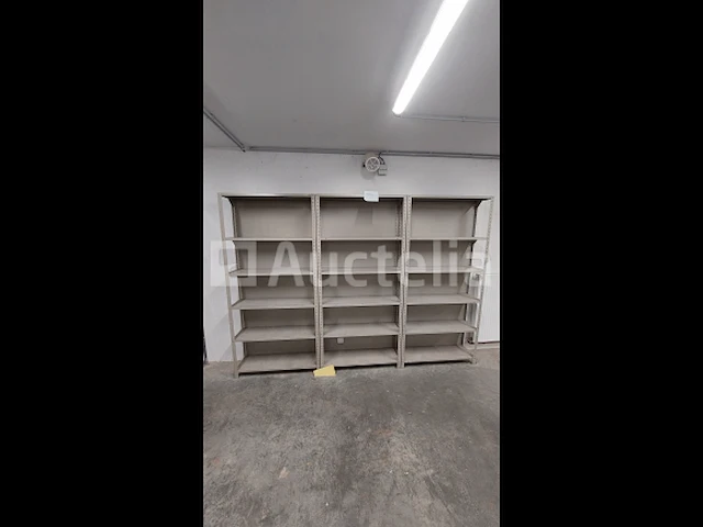 Lot 51 meter lopende stevige metalen rekken - afbeelding 30 van  32