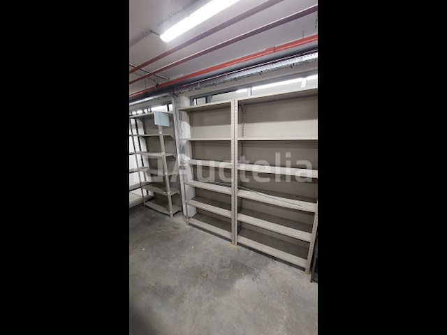 Lot 51 meter lopende stevige metalen rekken - afbeelding 16 van  32