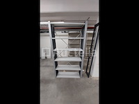 Lot 51 meter lopende stevige metalen rekken - afbeelding 20 van  32