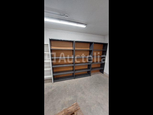 Lot 51 meter lopende stevige metalen rekken - afbeelding 7 van  32