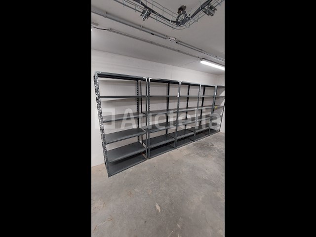 Lot 51 meter lopende stevige metalen rekken - afbeelding 8 van  32