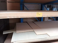 Lot 510 - lot panelen. inhoud rek - afbeelding 5 van  5