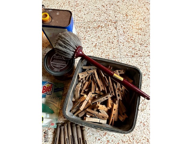 Lot 510 - poetsgerei onderhoud - afbeelding 4 van  5