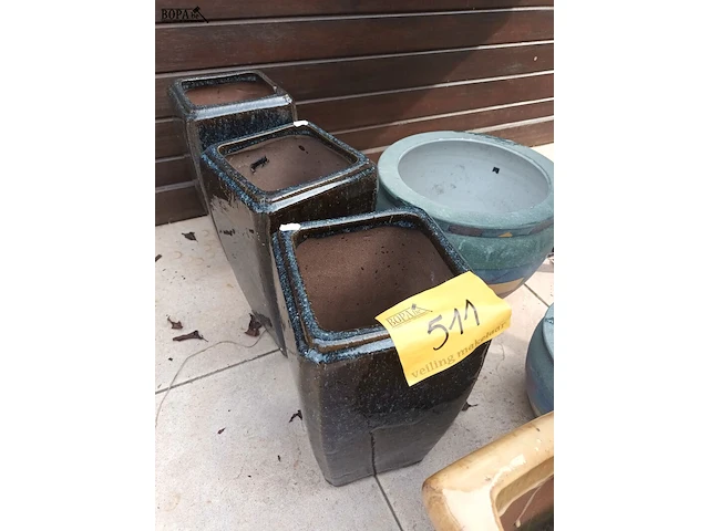 Lot 511 - bloempotten. 7 stuks - afbeelding 4 van  4