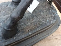 Lot 512 - bronzen beeld van cowboy - afbeelding 4 van  5