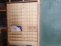 Lot 512 - sorteerwand, krijtbord en brievenbussen - afbeelding 2 van  5