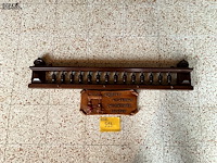 Lot 513 - spreuk op paneel en houten rekje, 2 stuks - afbeelding 1 van  2