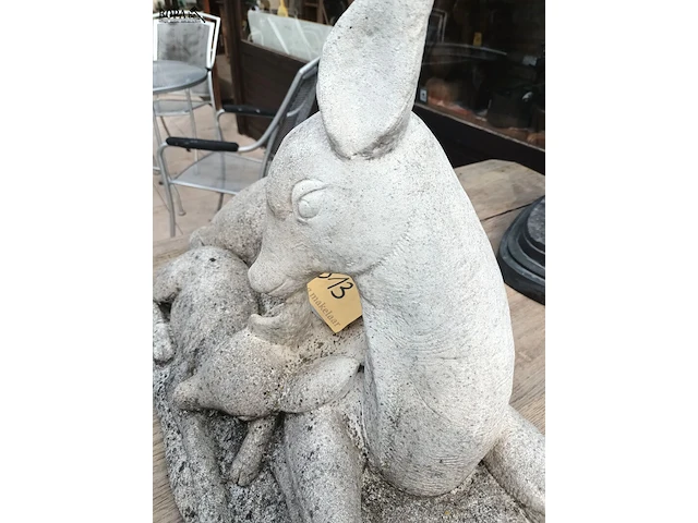 Lot 513 - tuinbeeld herten - afbeelding 4 van  4