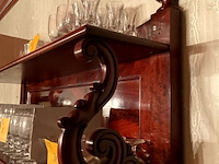 Lot 514 - mahoniehouten rek waterval kast - afbeelding 3 van  10