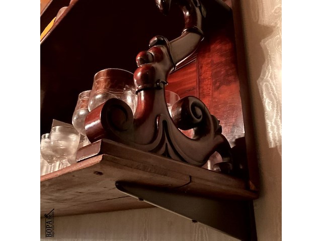 Lot 514 - mahoniehouten rek waterval kast - afbeelding 5 van  10